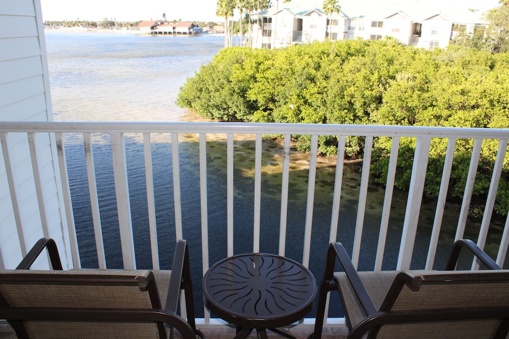 Sailport Waterfront Suites - photo 54