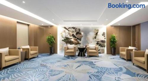 Holiday Inn Langfang Xianghe — 4-Star Luxury Hotel in Langfang, People's Republic of China
