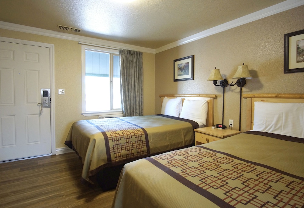 Green Gables Motel & Suites - photo 15