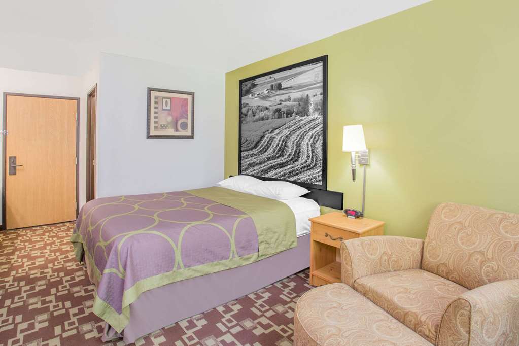 Super 8 by Wyndham Independence IA - photo 9