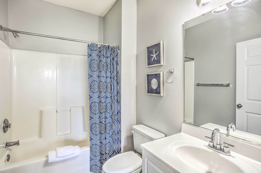 Shuttle to Ocean North Myrtle Beach Retreat — 4-Star Luxury Hotel in Myrtle Beach, United States