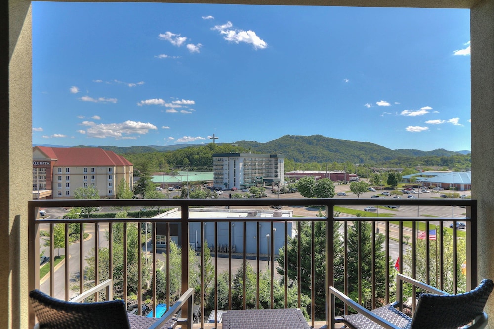 Courtyard by Marriott Pigeon Forge - photo 36