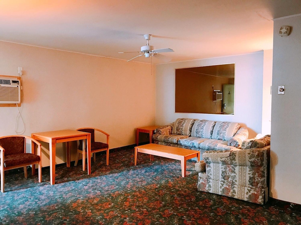 Appletree Inn - photo 16