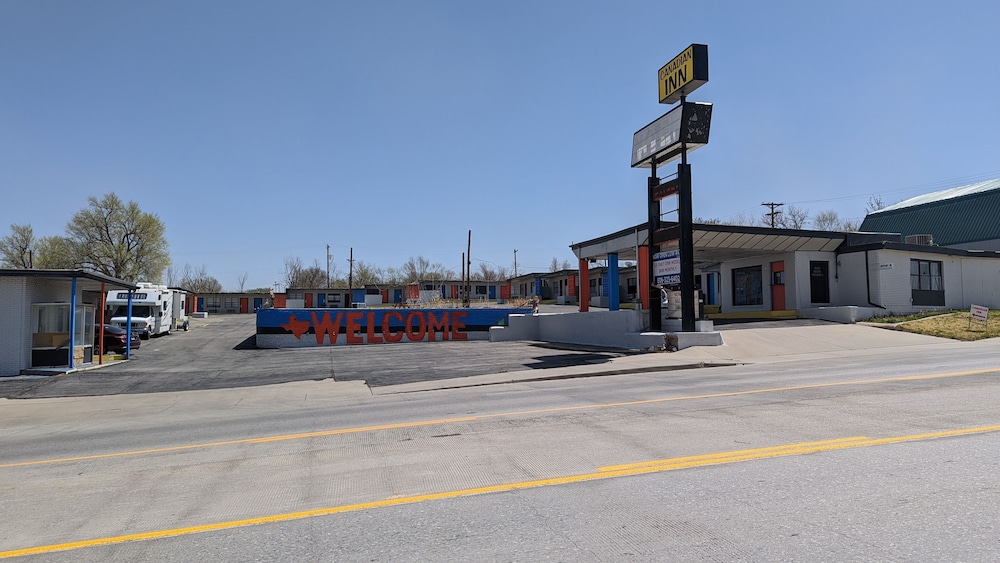 Canadian Inn in Canadian, United States