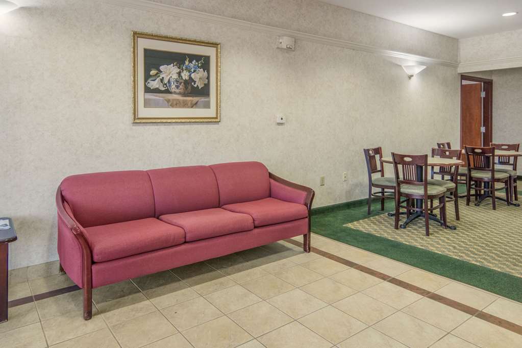 Econo Lodge Weatherford - photo 7