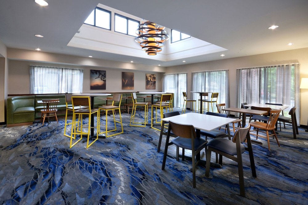 Fairfield Inn & Suites by Marriott Charlottesville North - photo 30