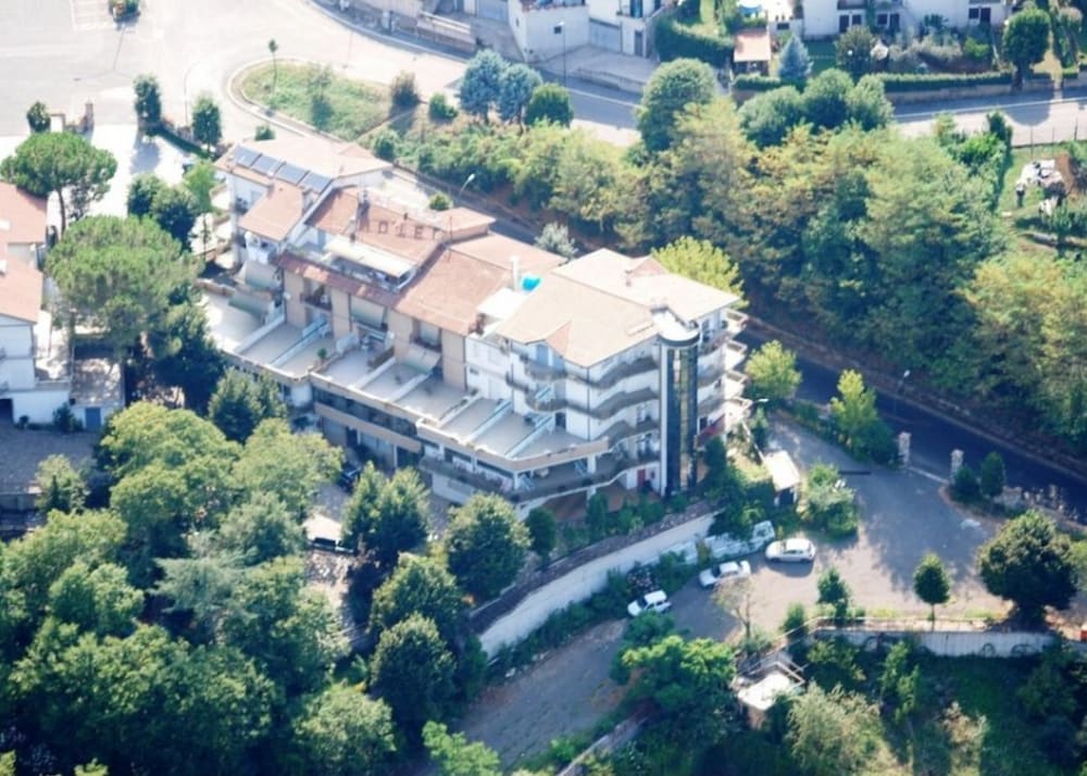 Hotel Cremona — hotel in Genazzano
