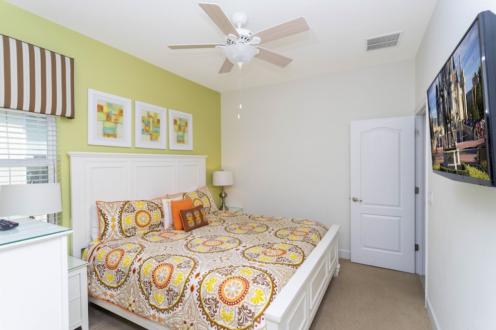 Gorgeous 4Bd with Pool @ 4072 Solterra Resort Davenport - photo 7