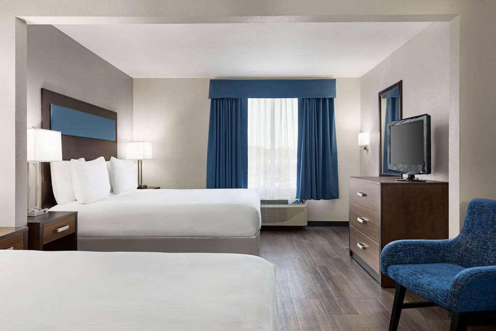Wingate By Wyndham Southport - photo 10