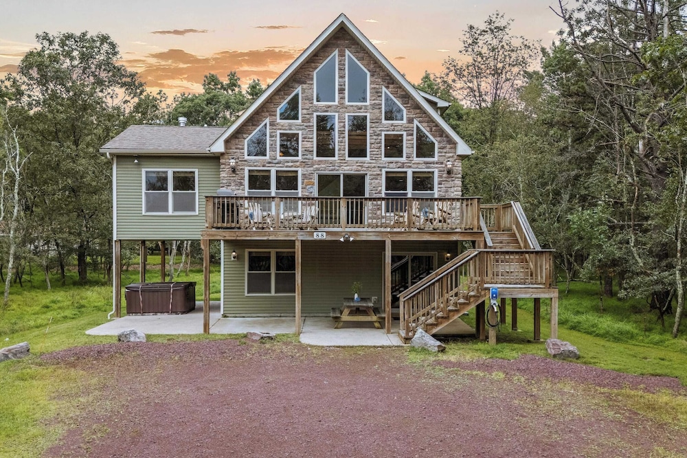 Otter Banks by Avantstay Sleeps 18 Views Game Room — hotel in Towamensing Trails