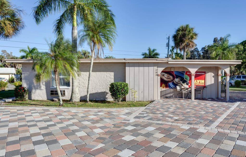 Fountain Cottages Inn - photo 2