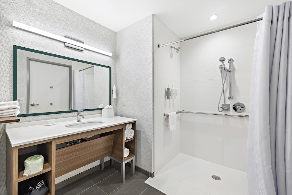 Home2 Suites by Hilton Riverside Downtown - photo 18