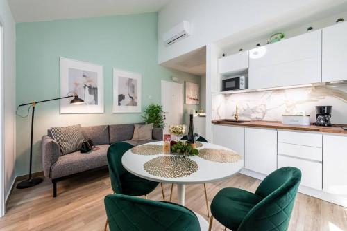 Apartment Kate With Free Parking — 4-Star Luxury Hotel in Dubrovnik, Croatia