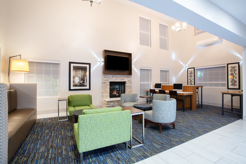 Holiday Inn Express & Suites Lincoln City by IHG - photo 45