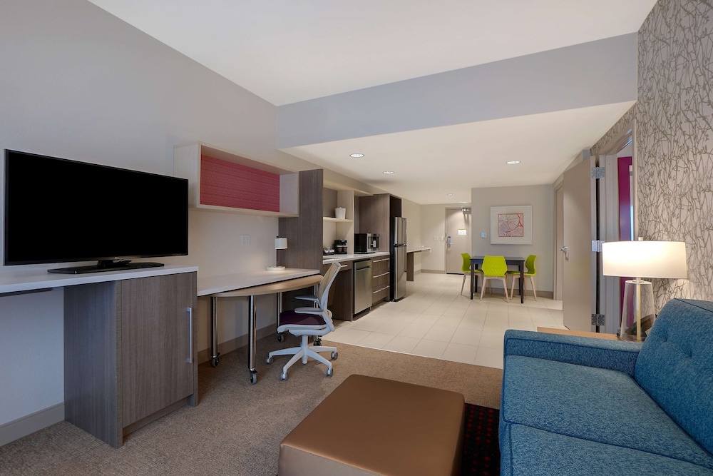 Home2 Suites by Hilton Lakewood Ranch - photo 15