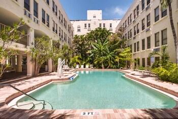 The Palm Beach Hotel - photo 6