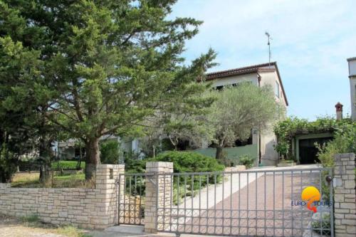 Casa Divna — 4-Star Luxury Hotel in Valbandon, Croatia