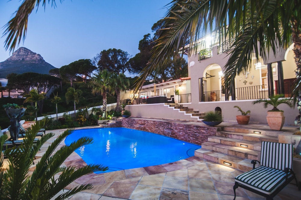 Villa Palma — 4-Star Luxury Hotel in Cape Town, South Africa