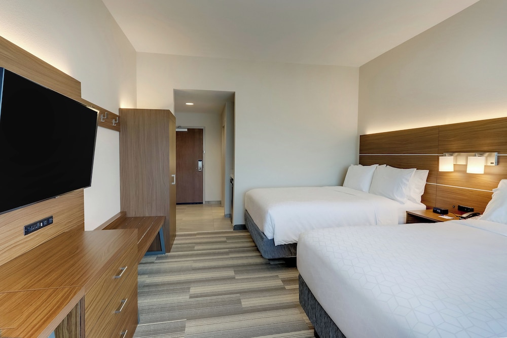 Holiday Inn Express Wilmington Porters Neck - photo 23