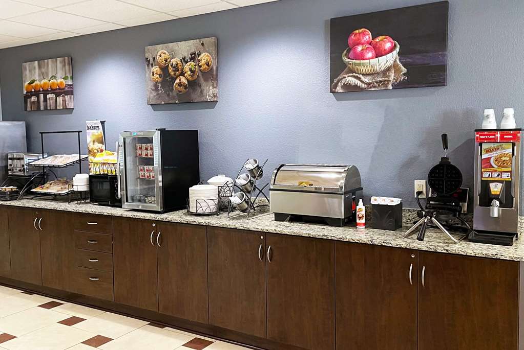 Microtel Inn & Suites by Wyndham Michigan City - photo 18