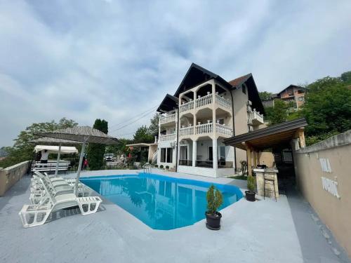 Villa Durmic — 4-Star Luxury Hotel in Sarajevo, Bosnia and Herzegovina