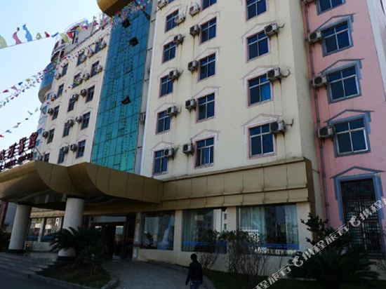 Duo Yi River Hotel in Luoxiong, People's Republic of China