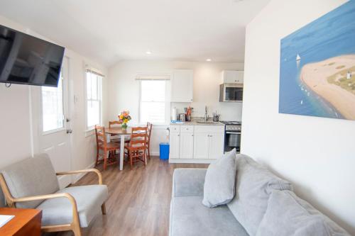 Truro Beach Cottages - photo 30