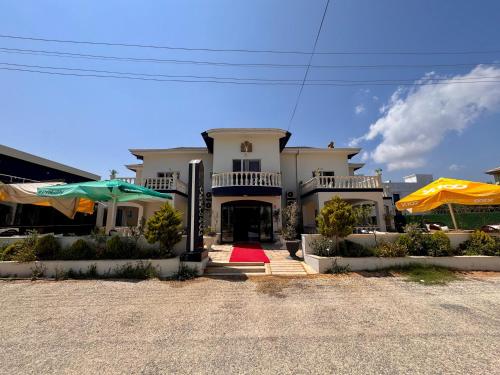 Eva Palmera in Silifke, Turkey