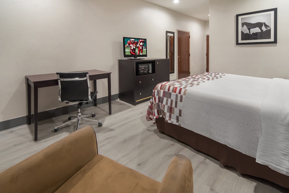 Red Roof Inn Terrell - photo 19