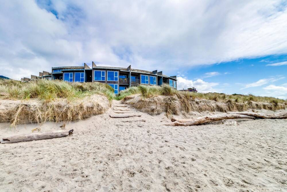 Romantic Manhattan Beach Sunset #202 in Rockaway Beach, United States