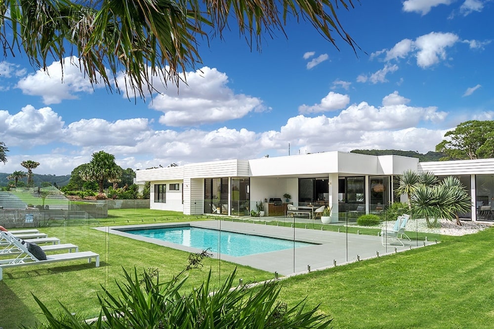 Your Luxury Escape Scenic Vista in Byron Bay, Australia