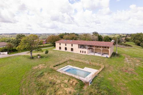 Laborde - carbon neutral hotel in Unknown City
