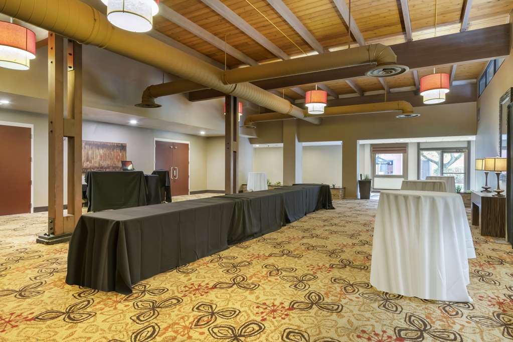Best Western Plus St. Paul North Shoreview - photo 40
