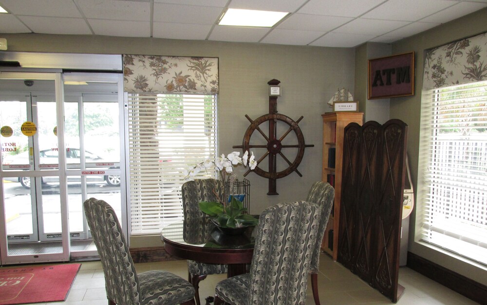 Charleston Grand Hotel - photo 2