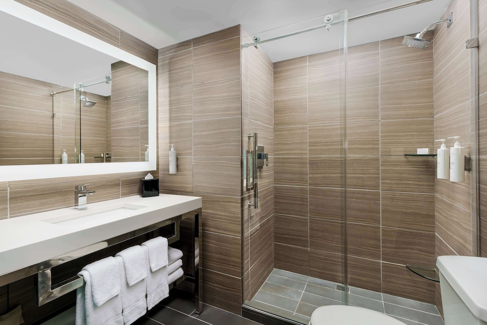 Hilton Garden Inn New York Times Square North - photo 24