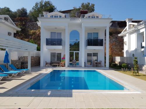 Usan Villa 4 Bedroom Private Villa in Hisaronu — 4-Star Luxury Hotel in Fethiye, Turkey