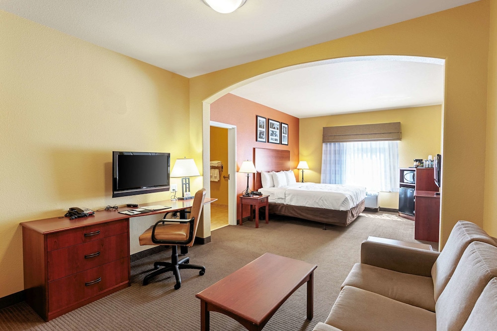 Sleep Inn & Suites Tyler South - photo 11