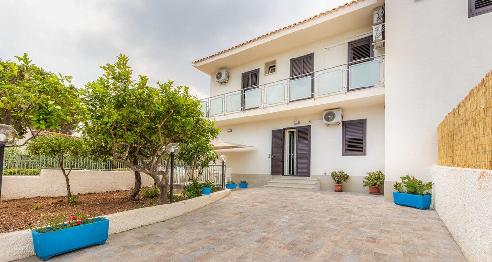 Re di Denari - carbon neutral hotel in Noto