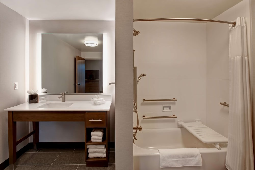 Homewood Suites by Hilton Summerville - photo 21