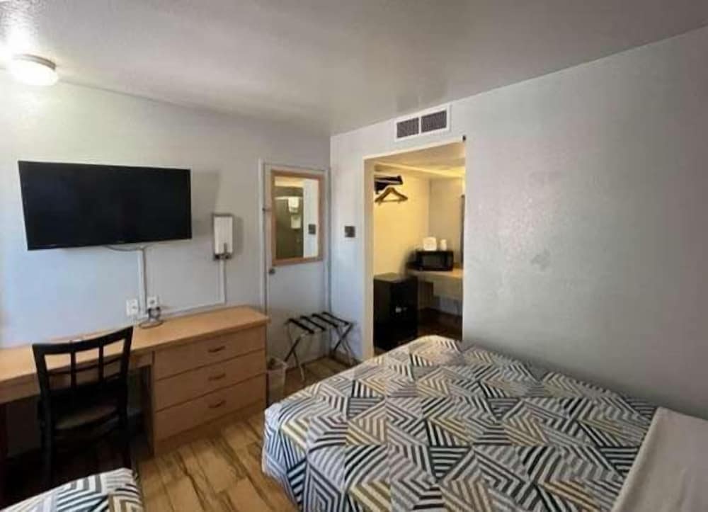 Motel6 Riviera Beach FL - photo 10