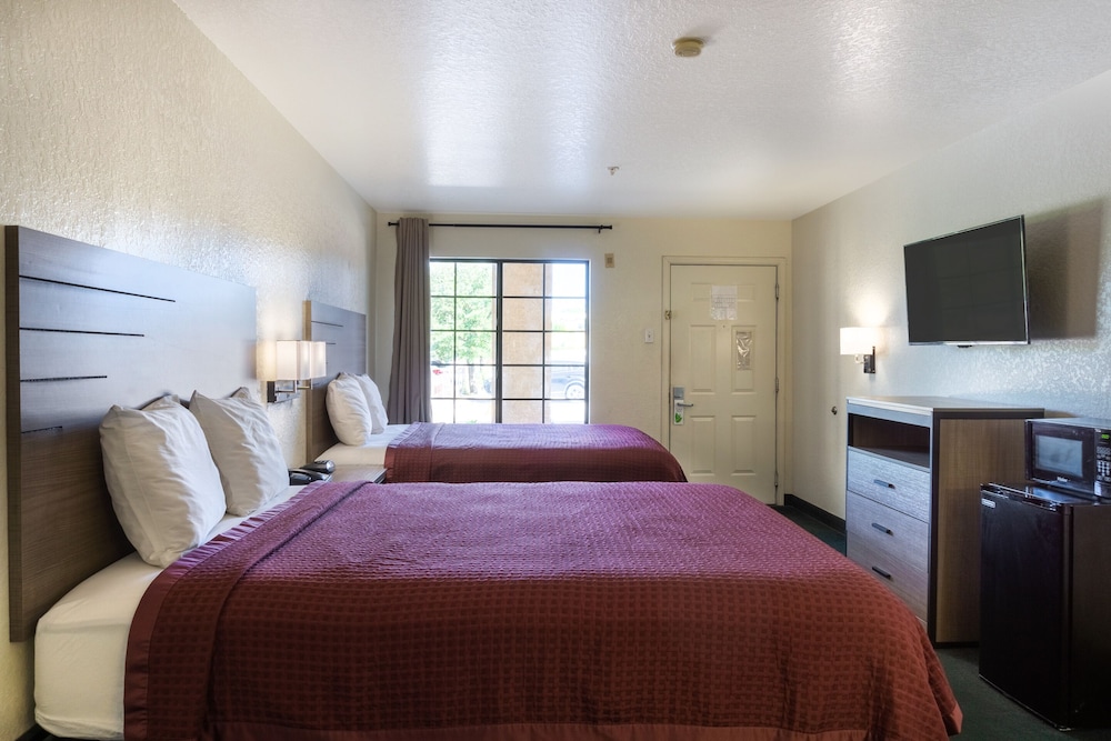 OYO Inn & Suites Medical Center San Antonio - photo 16