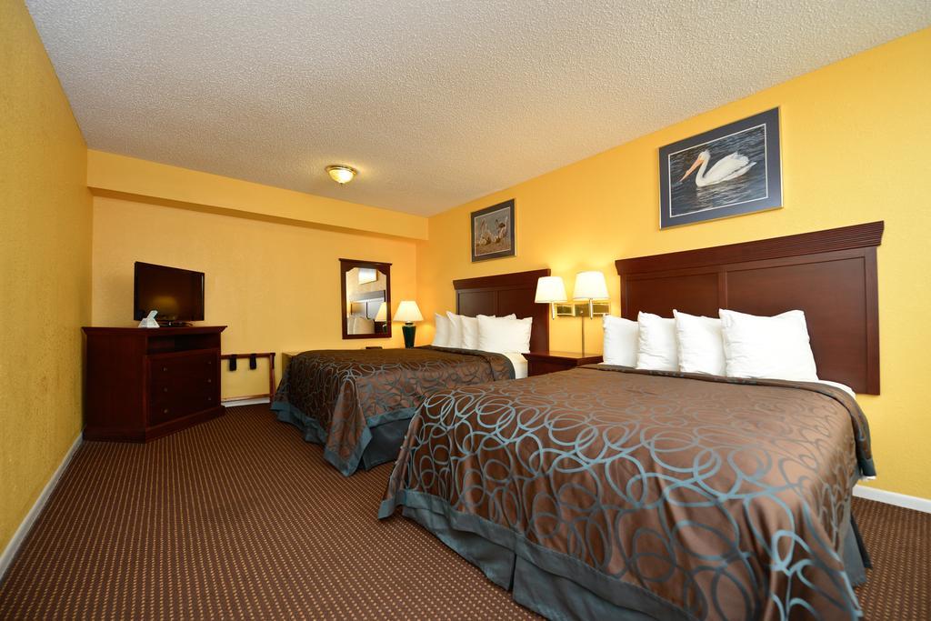 Econo Lodge Inn & Suites Fulton Rockport - photo 4
