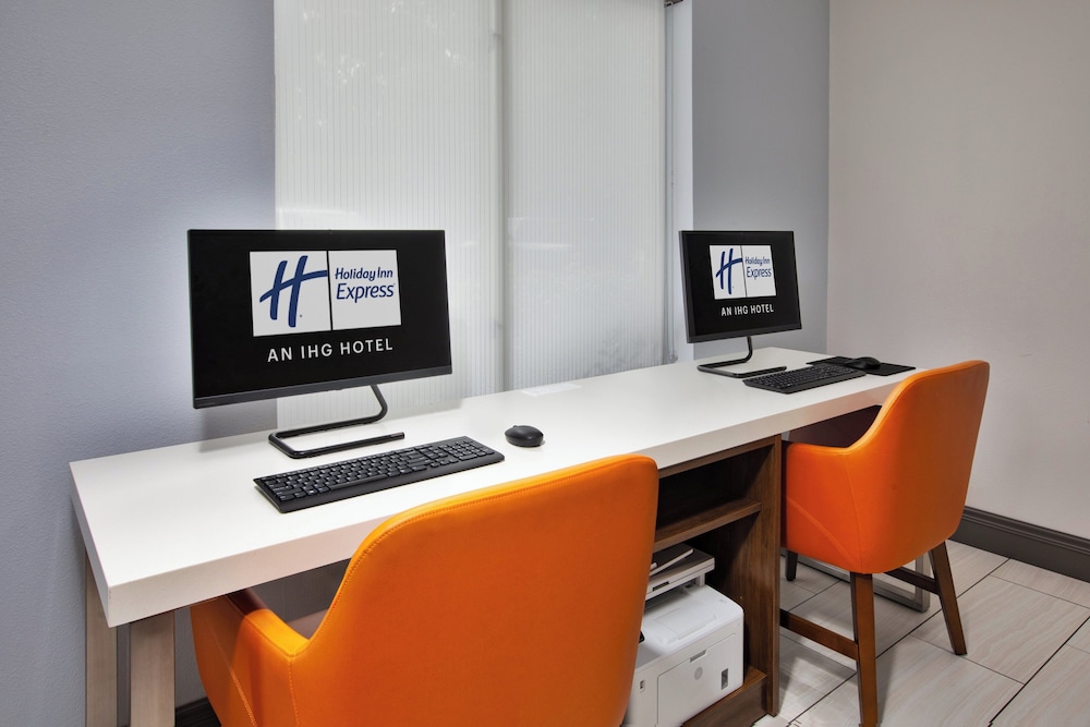 Holiday Inn Express & Suites W. Monroe by IHG - photo 26