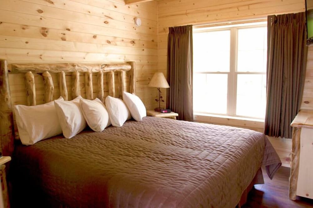 Cabins of Mackinaw - photo 7