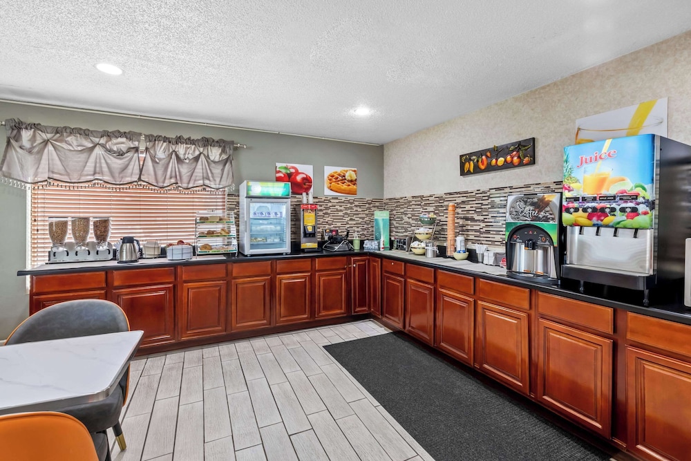 Quality Inn Marietta near Dobbins ARB - photo 39