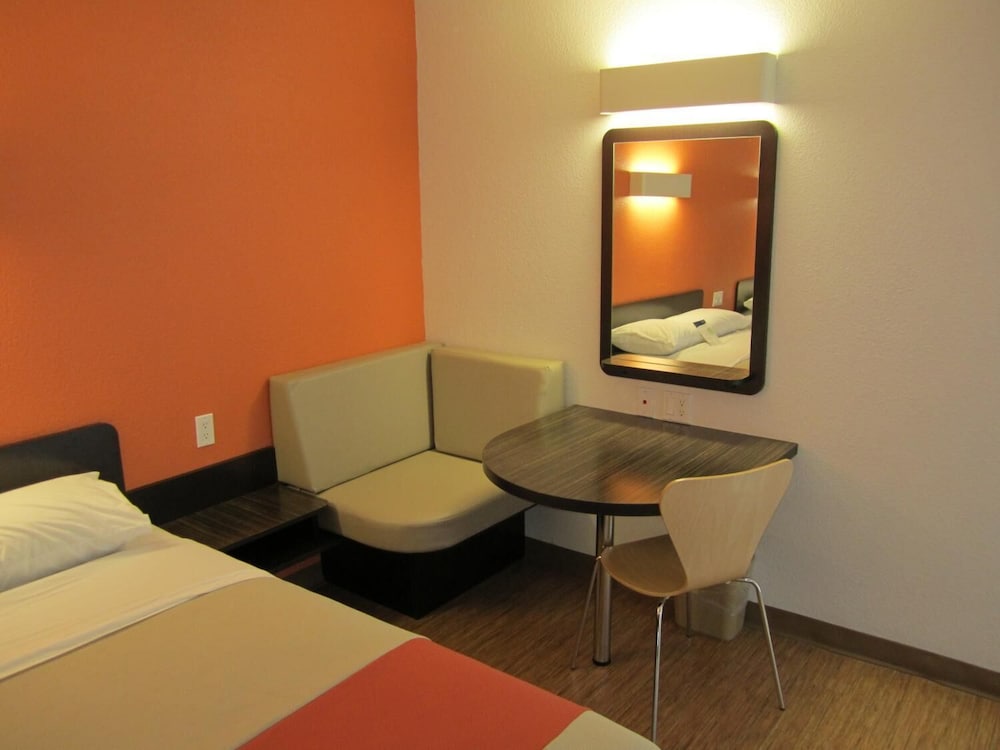 Motel 6 Anaheim CA - photo 6
