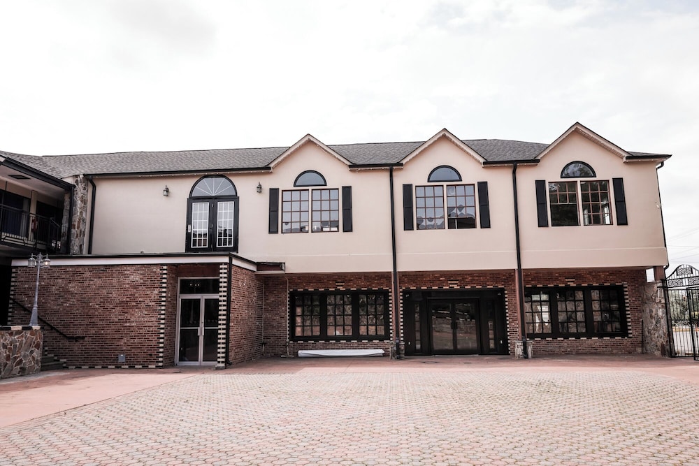 Riverside Inn & Suites by OYO Danville Ceaser Casino - photo 2