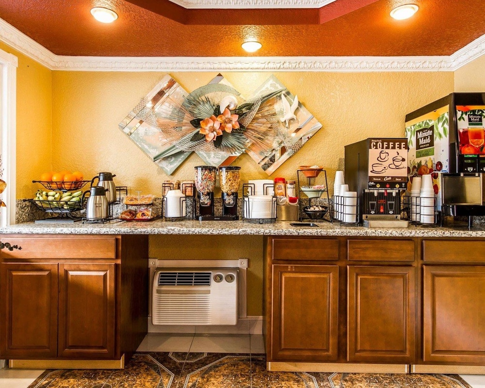 Sycamore Inn - photo 50