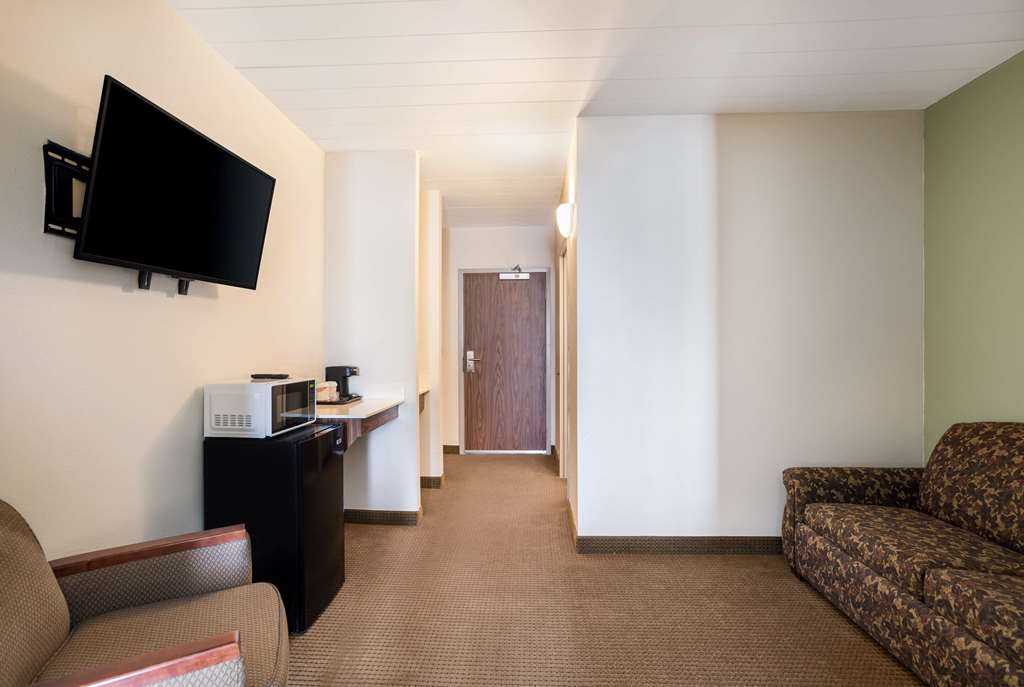 Quality Inn & Suites Monterey I 40 - photo 28