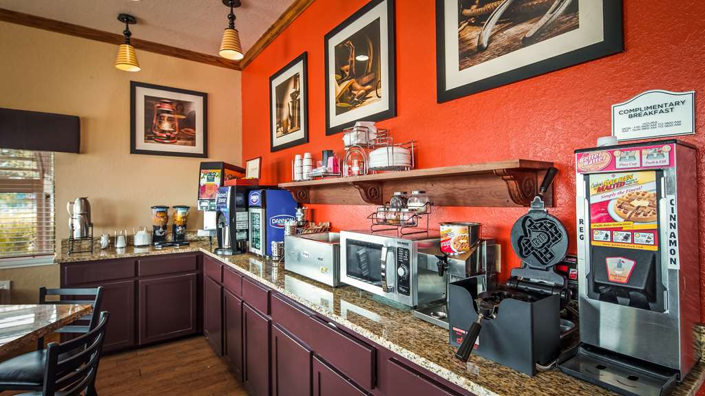 SureStay Hotel by Best Western Floresville - photo 7